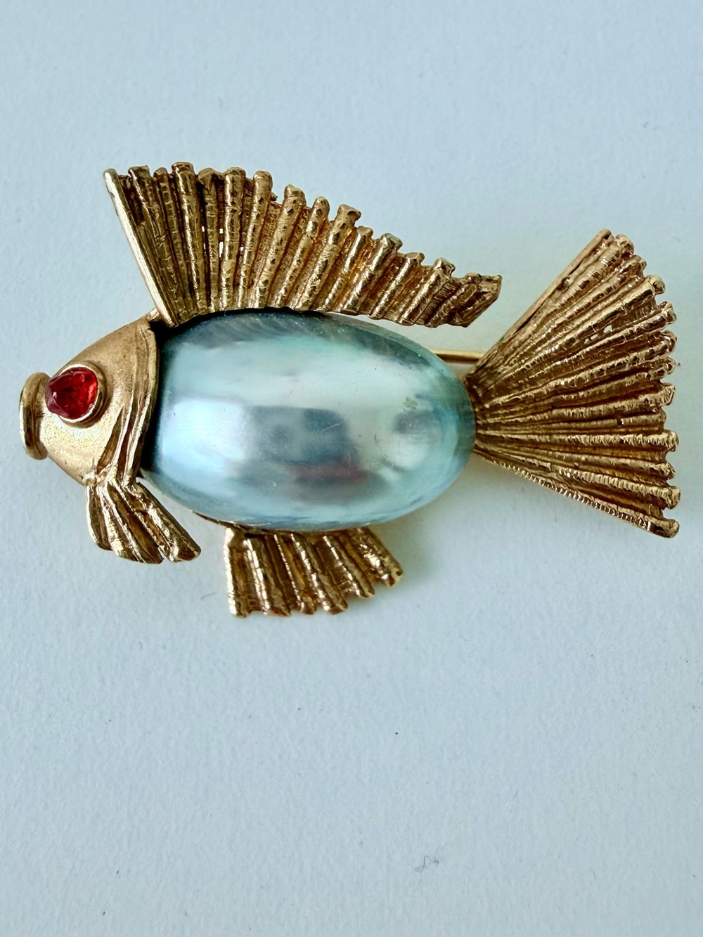 Rare-Vintage Swoboda Gold Tone Fish Brooch Pearl Belly Pink Rhinestone Eye Pin